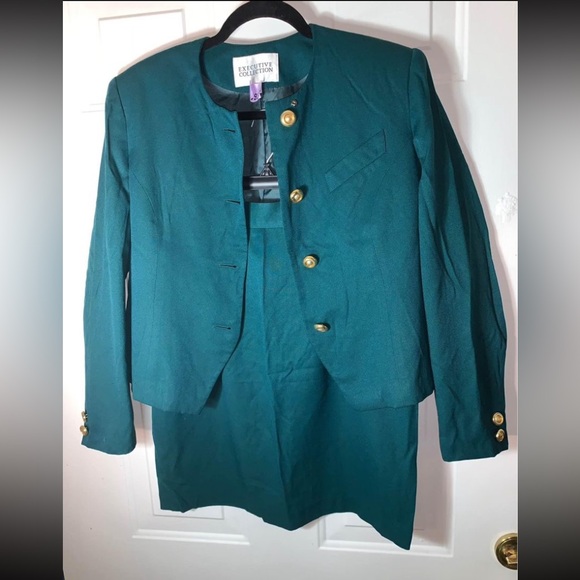 WOMENS 2-PIECE SKIRT SUIT!!! - Picture 3 of 9